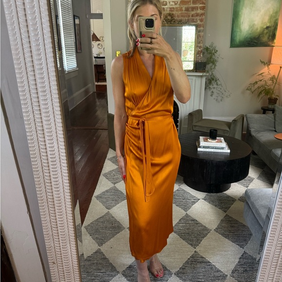 Vince Satin Midi wrap dress - size Medium - Picture 2 of 3